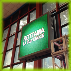 P6 Outdoor Digital Mobile Trailer LED โฆษณาป้ายจอแสดงผลกับ SDK ฟังก์ชันสําหรับนักค้าปลีกและสํานักงาน OEM 7